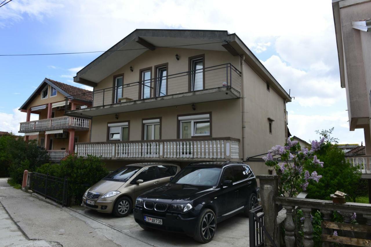Enko 1 Apartamento Tivat Exterior foto